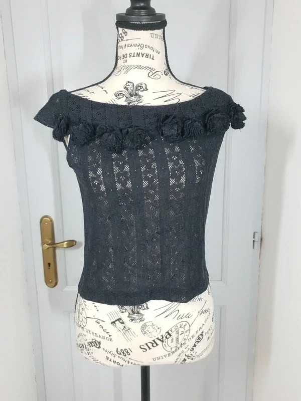 🖤 Haut noir brodé bohème – T. XS/S – Bon état